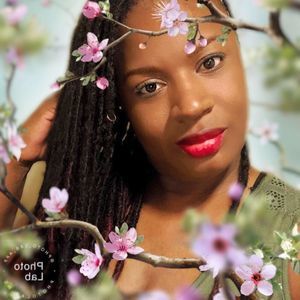 Meet your Posher, Allia